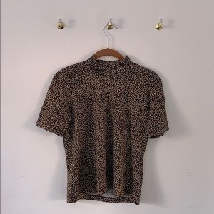 Leopard print short sleeved shirt
